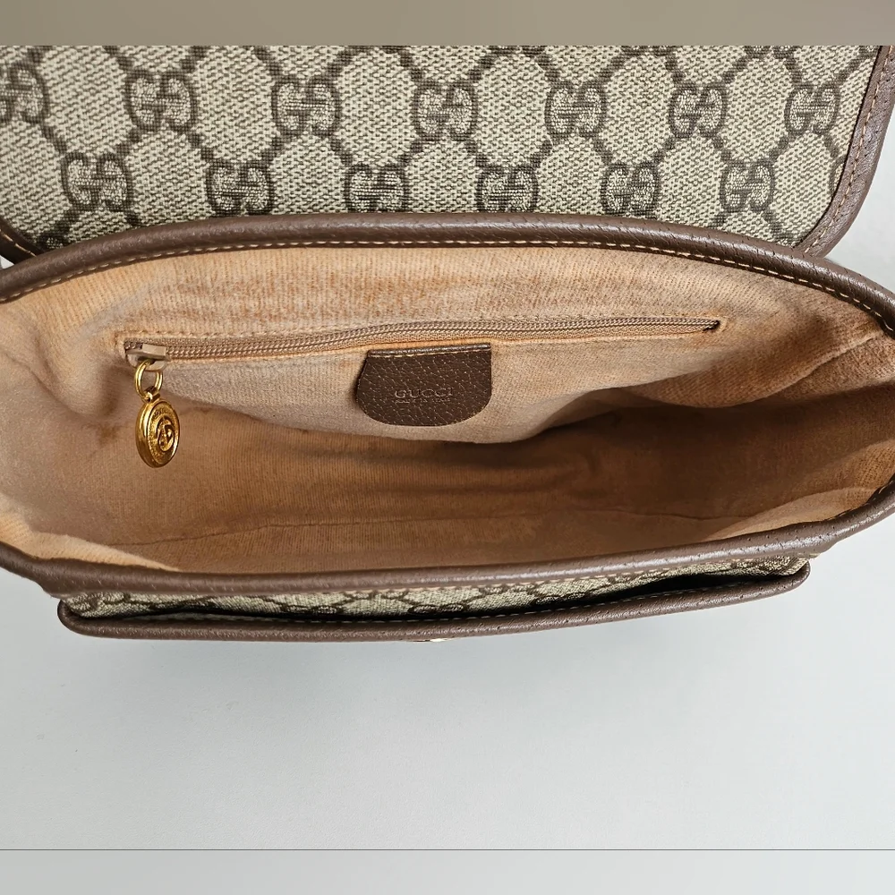 Gucci GG Supreme Small Rounded Crossbody Bag - Picture 8 of 10